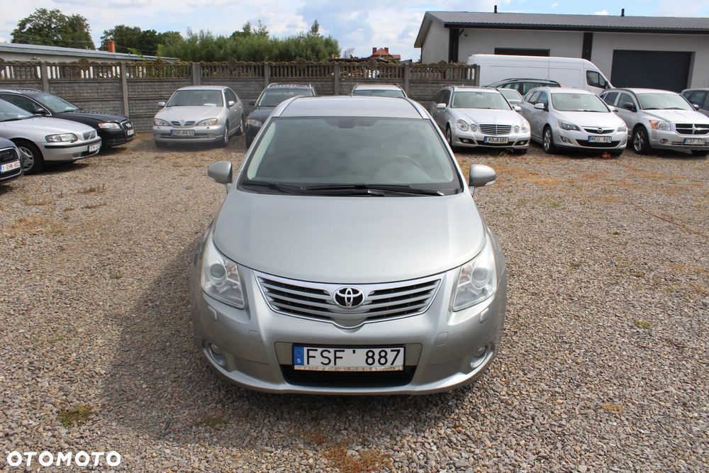 Toyota Avensis - 9