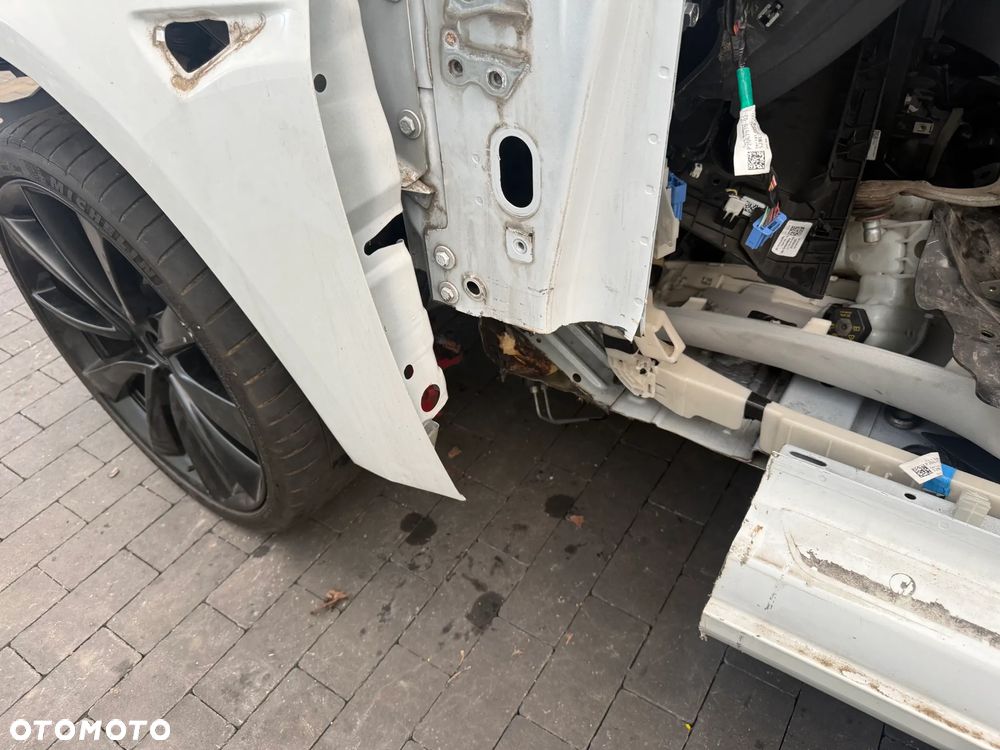 Tesla Model 3 Langstreckenbatterie Allradantrieb Dual Motor Performance - 4