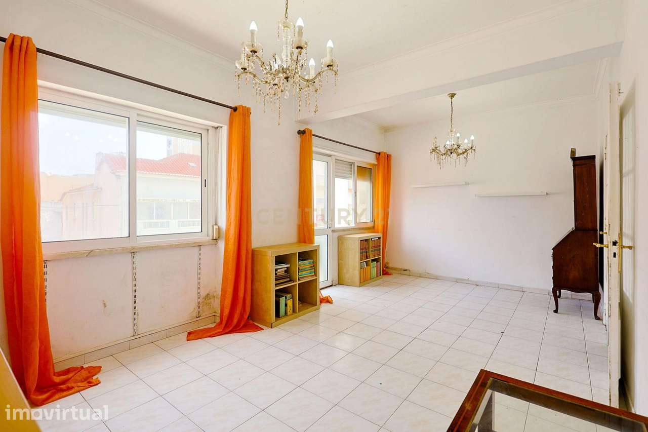 Apartamento T2, com Varanda e Terraço, Centro da Costa de Caparica. - Grande imagem: 2/26