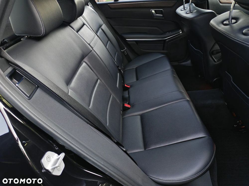 Mercedes-Benz Klasa E 350 BlueTEC 7G-TRONIC - 33