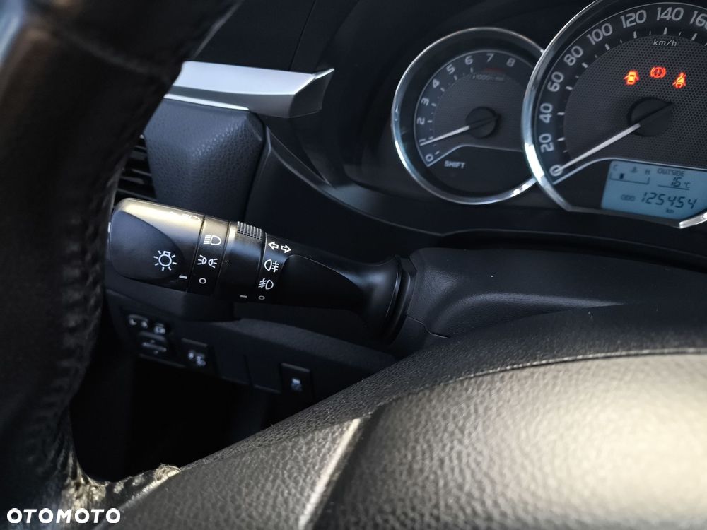 Toyota Corolla 1.6 Premium EU6 - 16