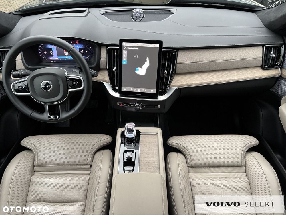 Volvo XC 90 - 9