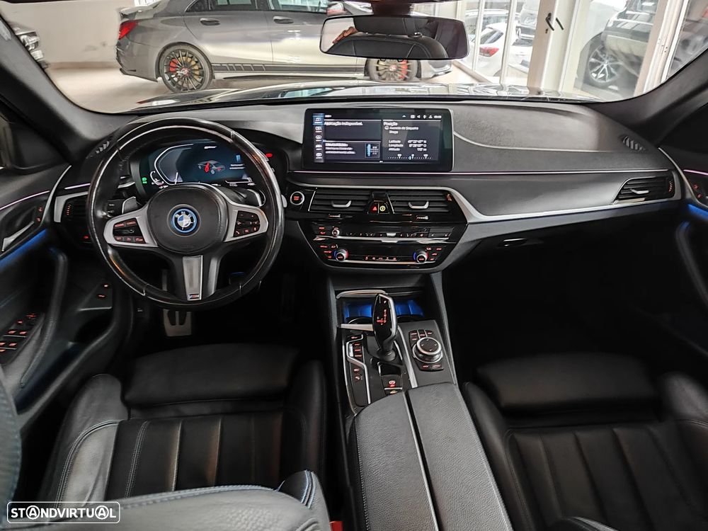 BMW 530 e Pack M - 36