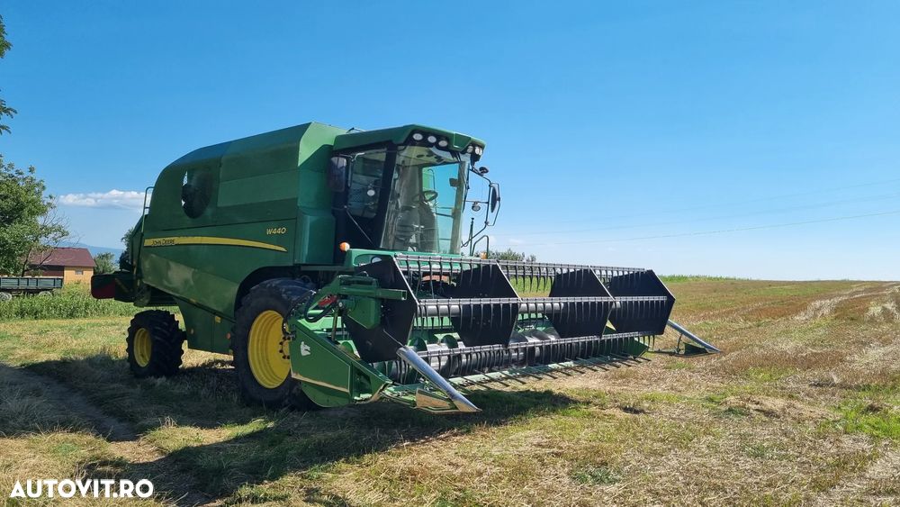 John Deere W440 - 1