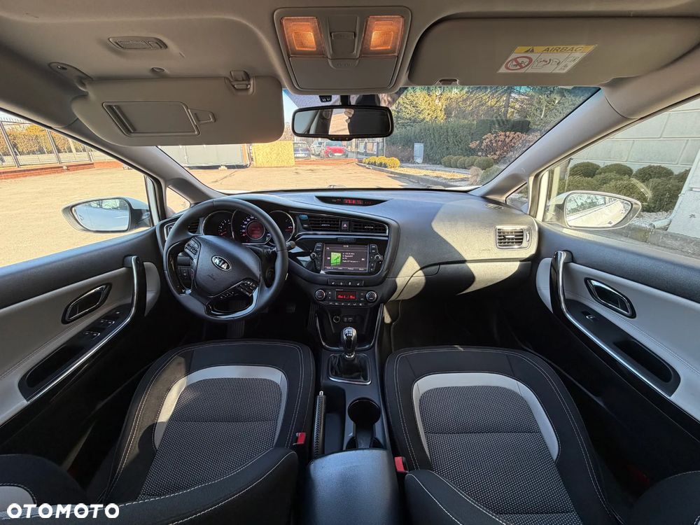 Kia Ceed 1.6 CRDi L Business Line - 6