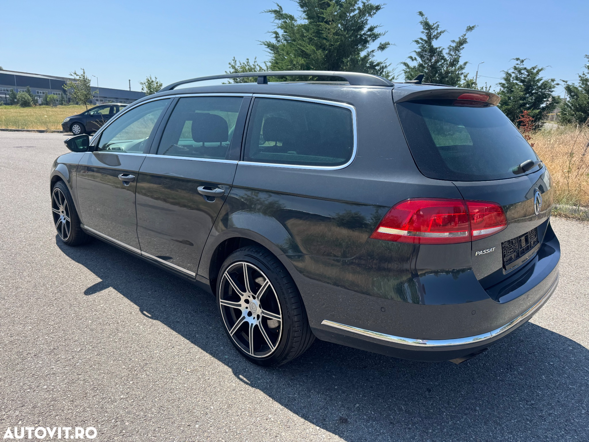 Volkswagen Passat - 3