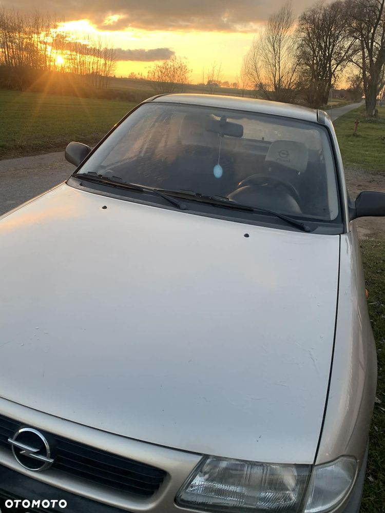 Opel Astra 1.4 GL - 2
