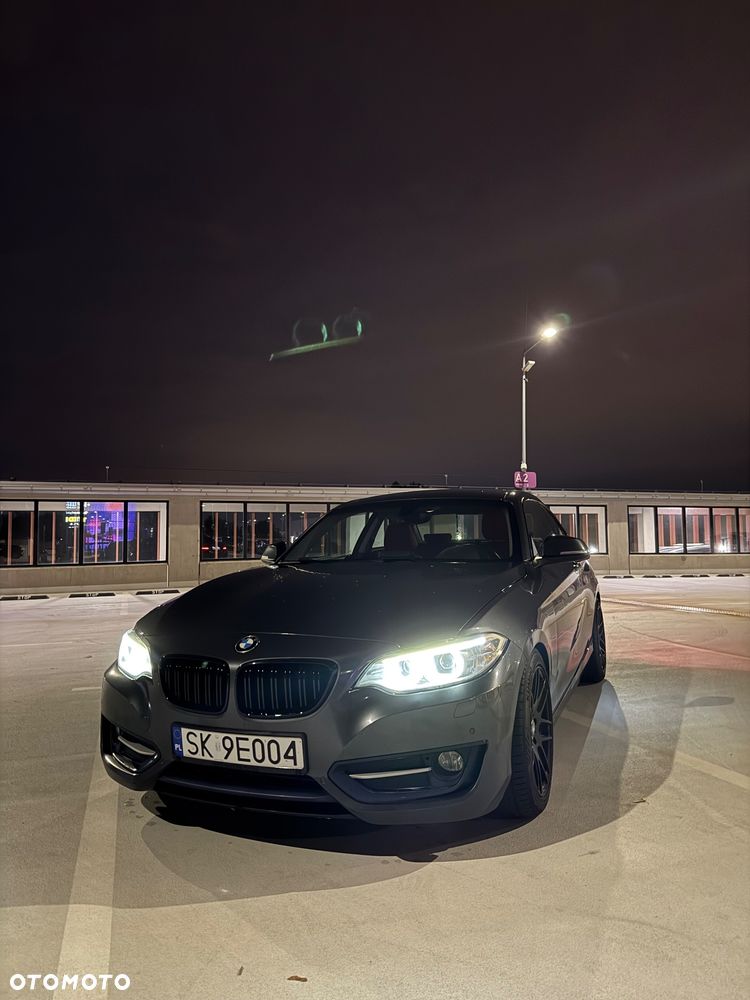 BMW Seria 2 220d xDrive Sport Line - 2