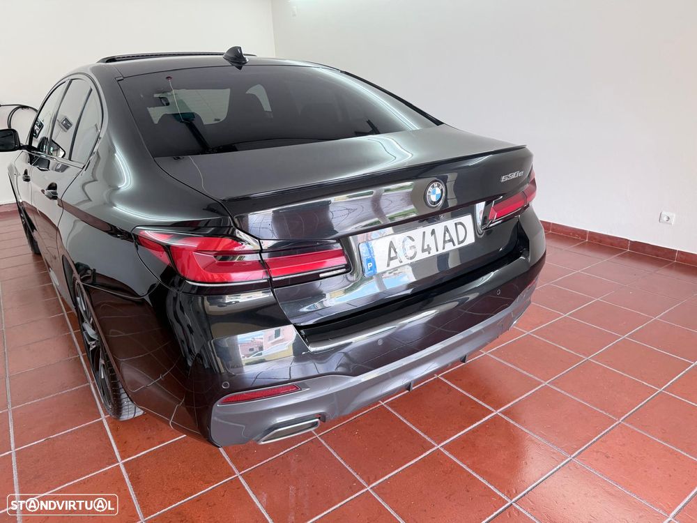 BMW 530 e Pack M - 12
