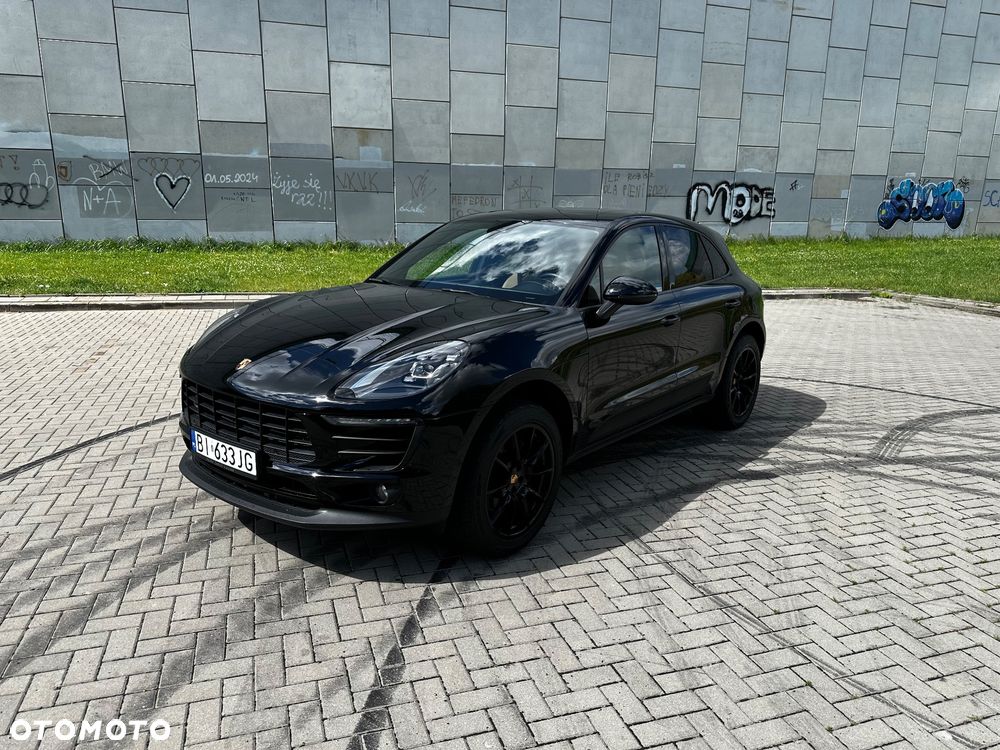 Porsche Macan Standard - 2