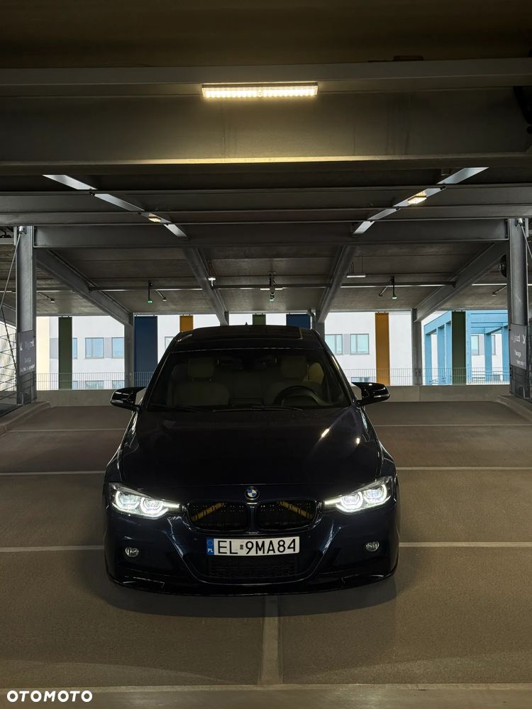 BMW Seria 3 330i - 20