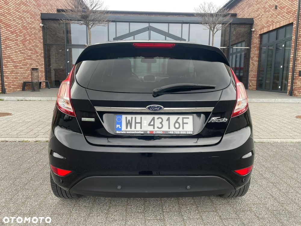 Ford Fiesta 1.0 EcoBoost S&S TITANIUM - 4
