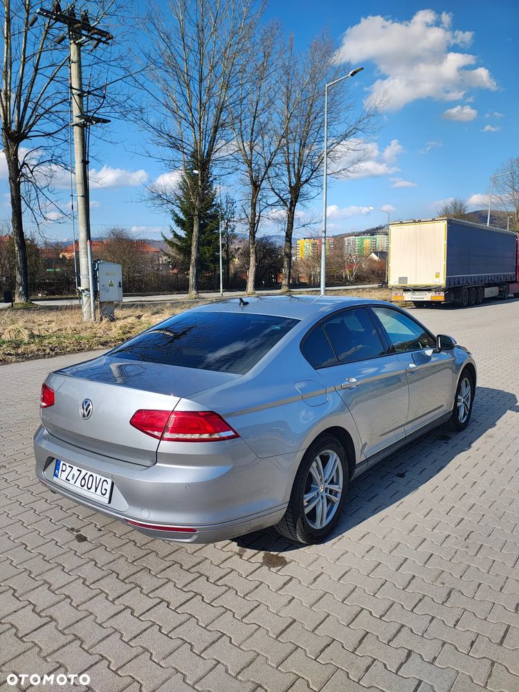 Volkswagen Passat - 7