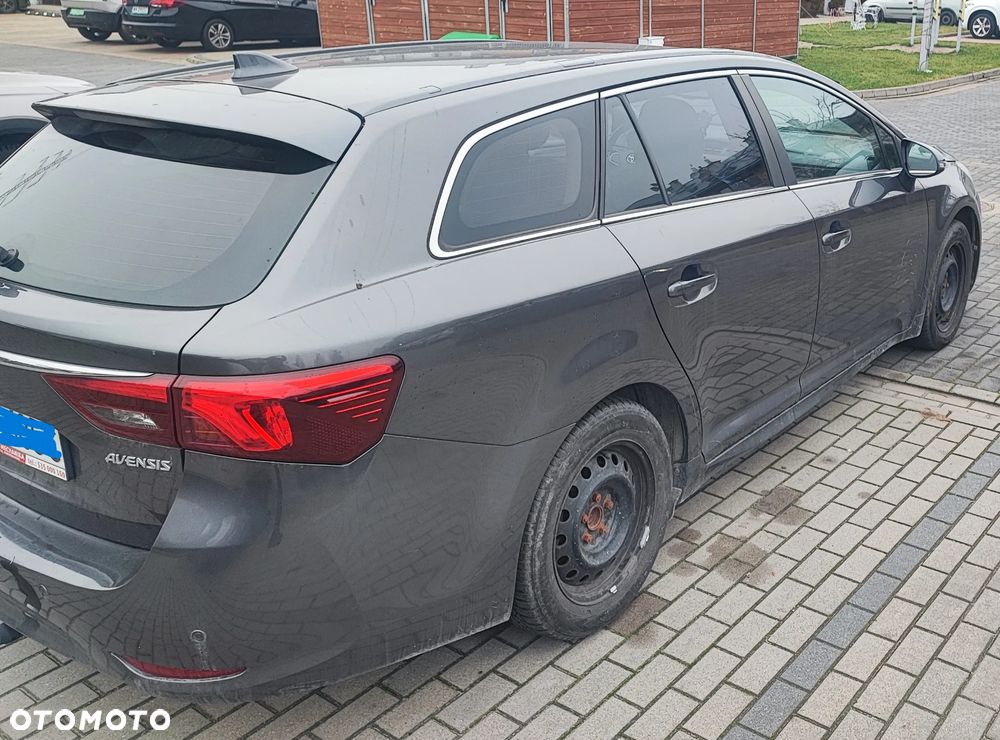 Toyota Avensis - 4