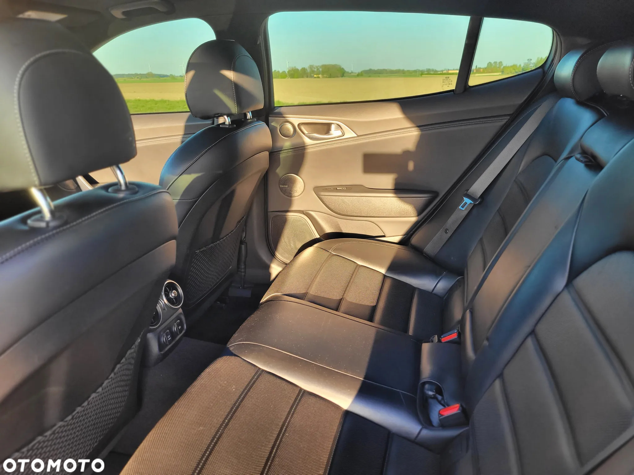 Kia Stinger 3.3 T-GDI V6 GT AWD - 13