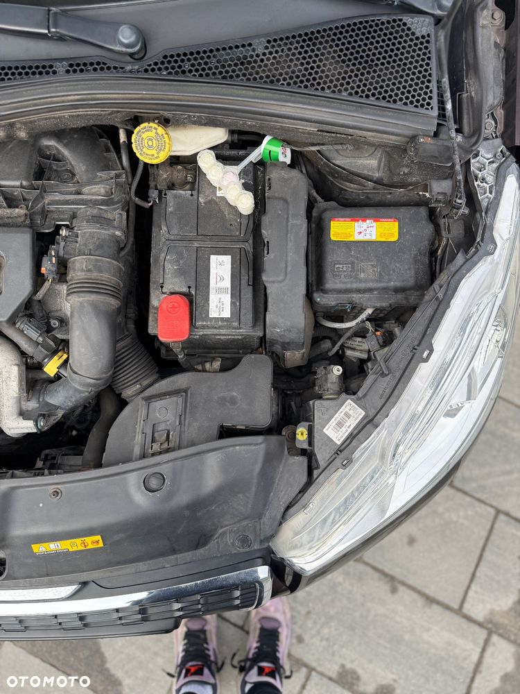 Peugeot 208 1.6 e-HDi Active STT - 23