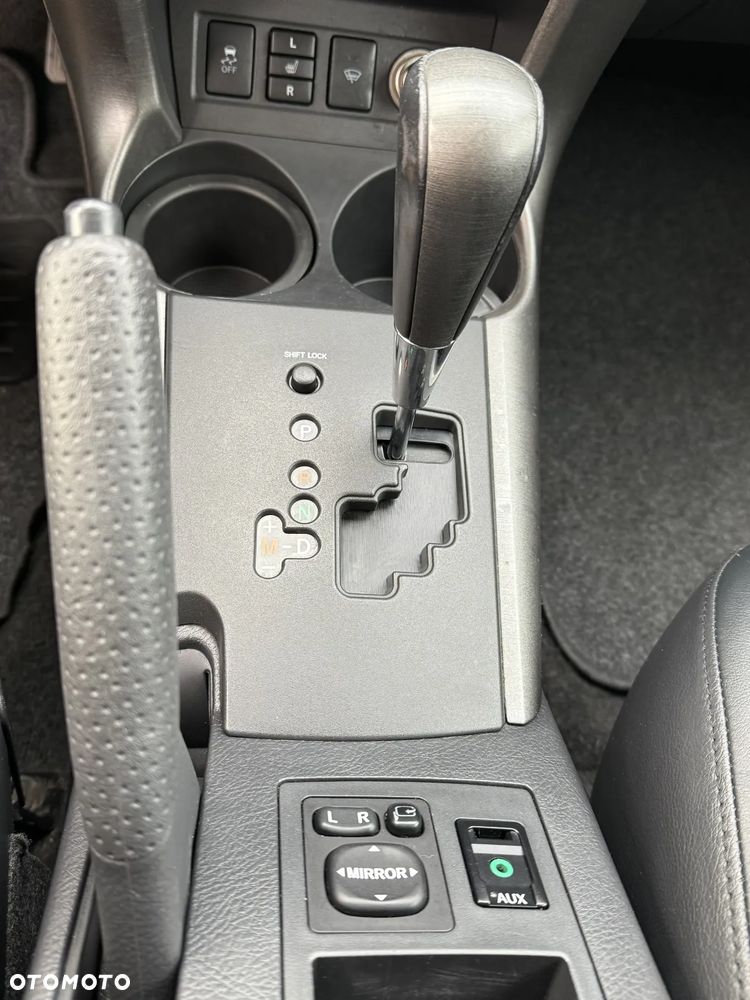 Toyota RAV4 - 9