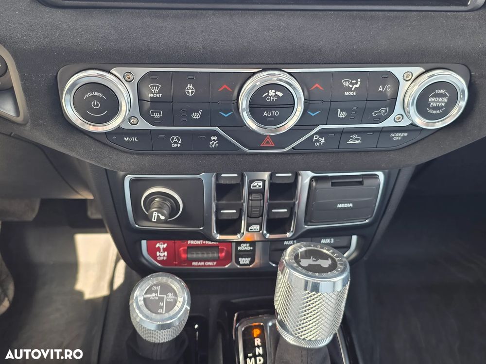 Jeep Wrangler 2.0 AT8 4WD Rubicon - 25