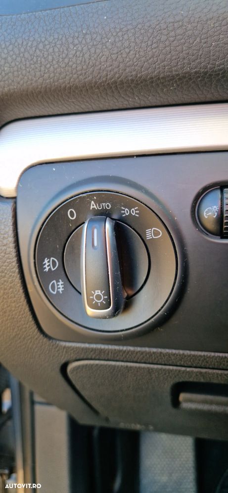 Volkswagen Golf - 10