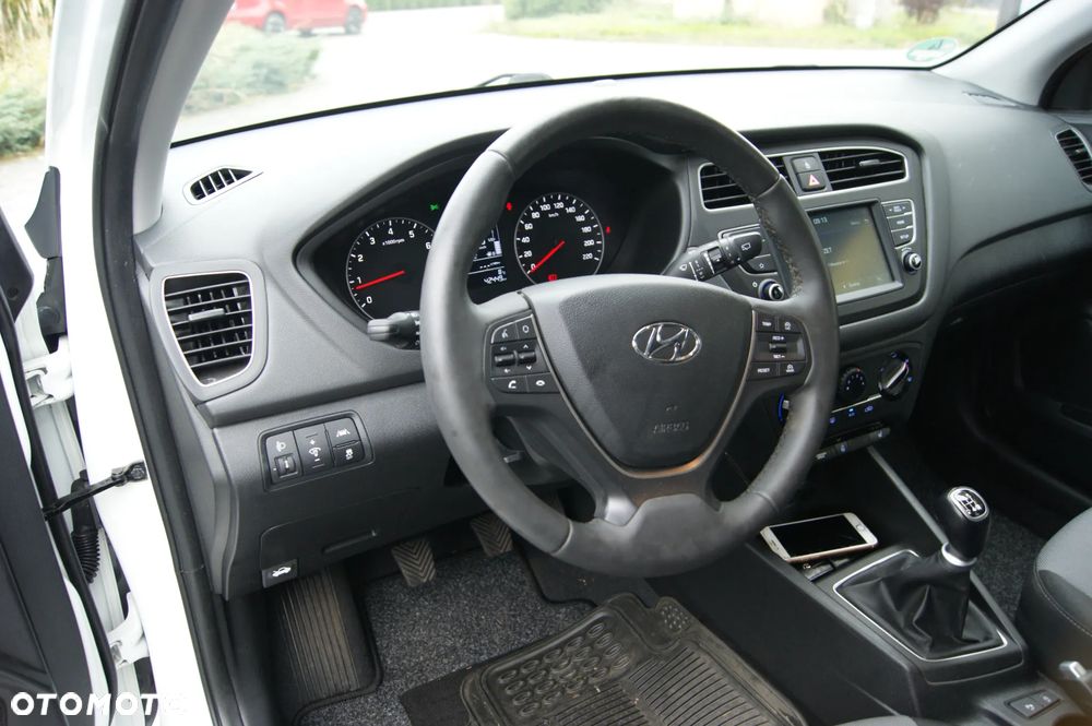 Hyundai i20 1.2 Passion - 4