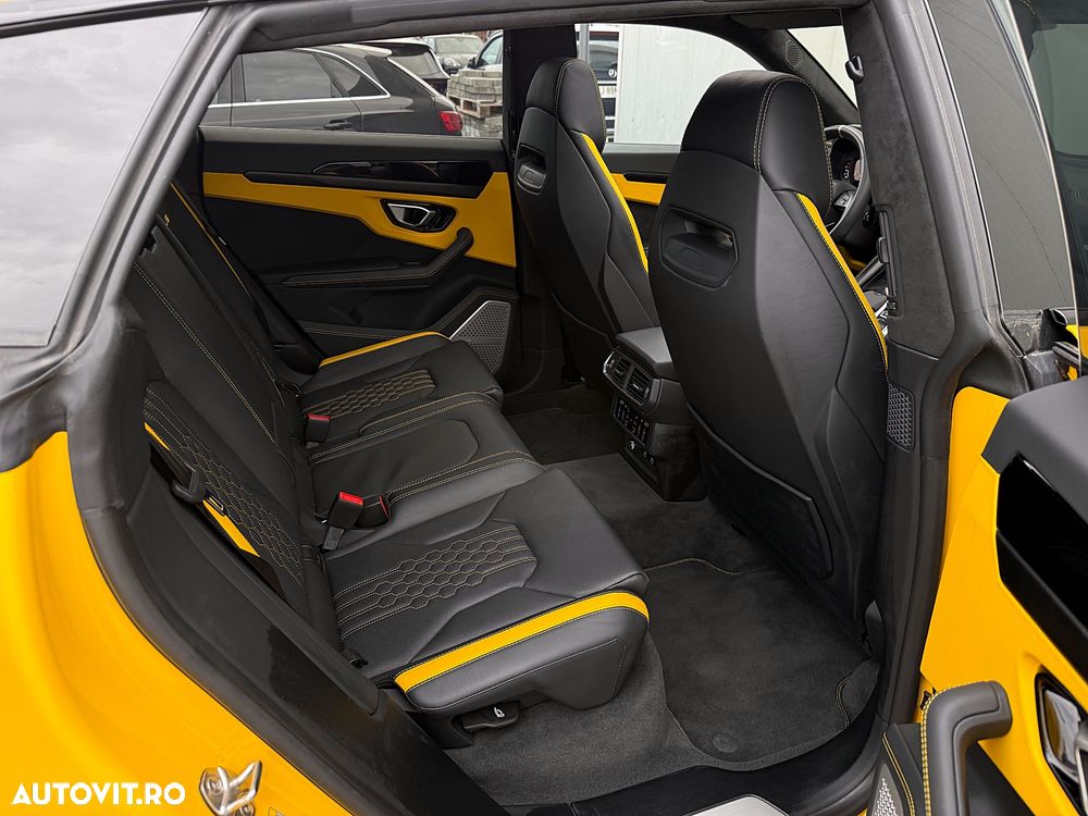 Lamborghini URUS - 29