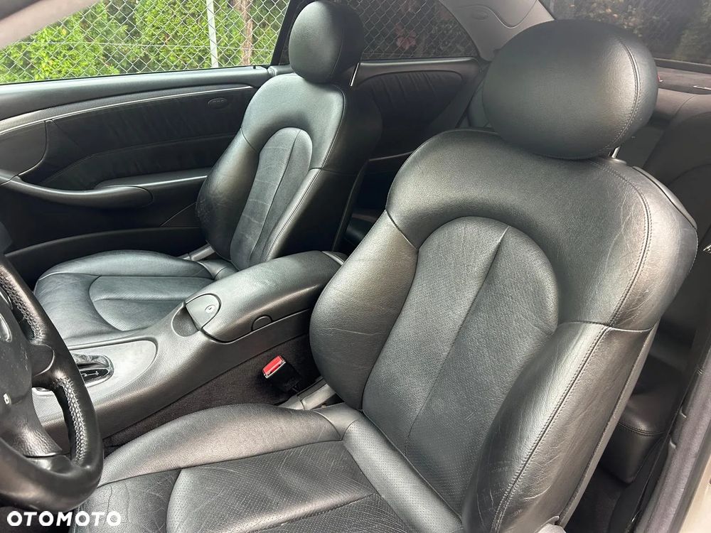 Mercedes-Benz CLK - 4