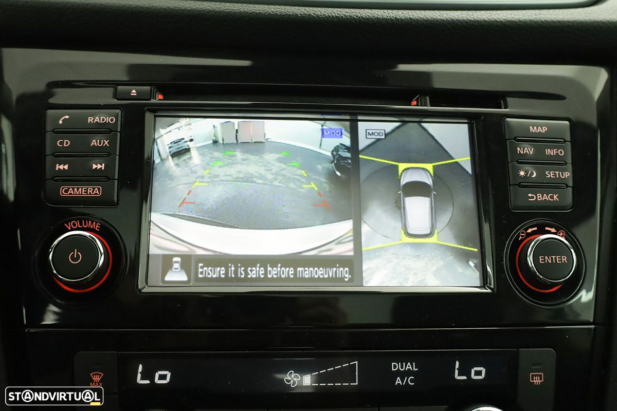 Nissan Qashqai 1.2 DIG-T N-Connecta PS Xtronic - 10