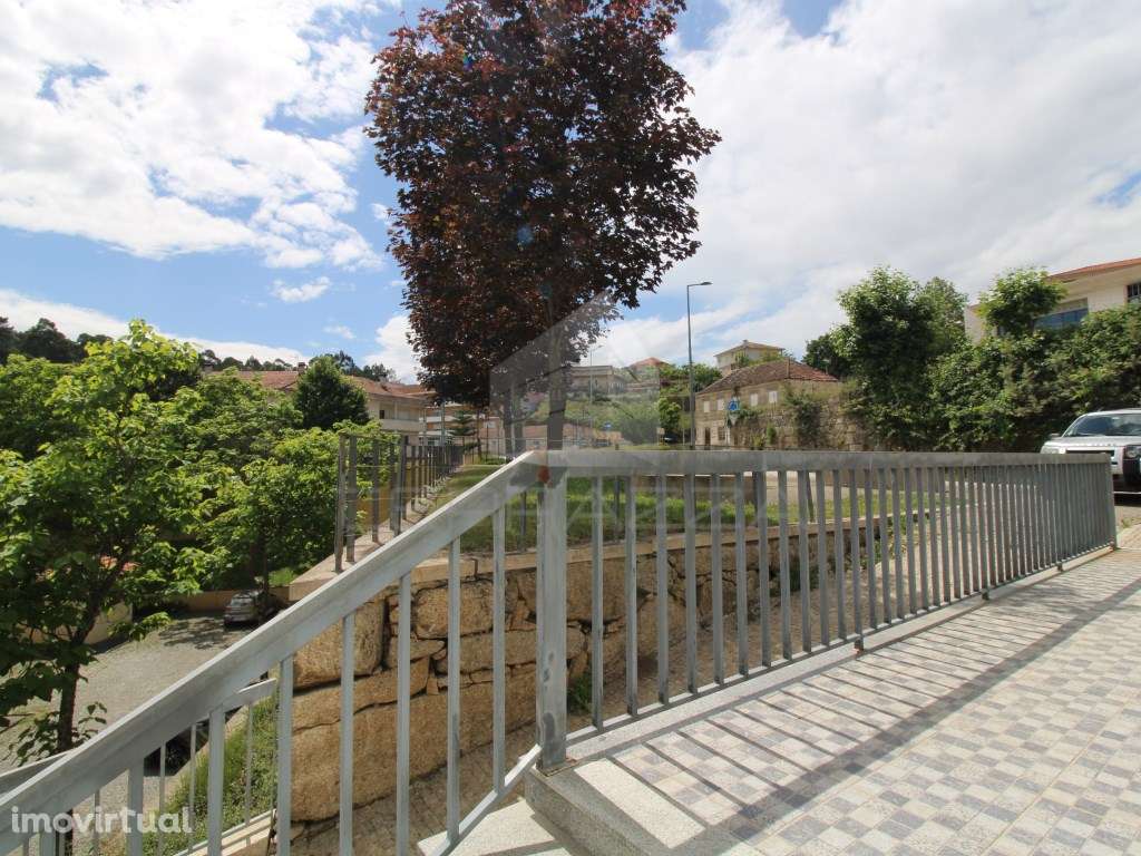 ESPAÇO COMERCIAL EM MOTA-FERVENÇA, CELORICO DE BASTO. - Grande imagem: 4/29