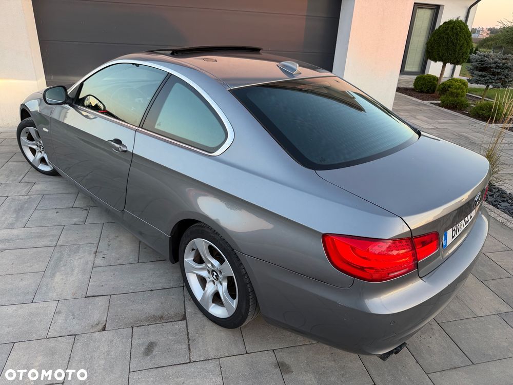 BMW Seria 3 325i xDrive Edition Exclusive - 19