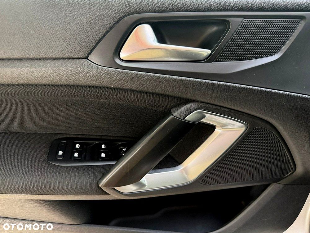 Peugeot 308 - 16