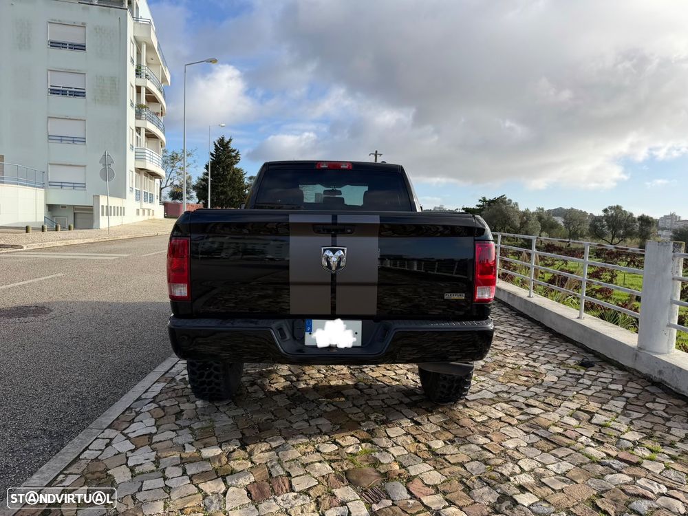 Dodge RAM - 8