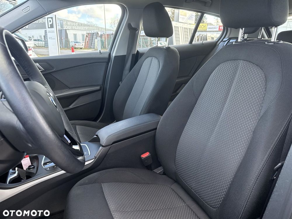 BMW Seria 1 118i - 14