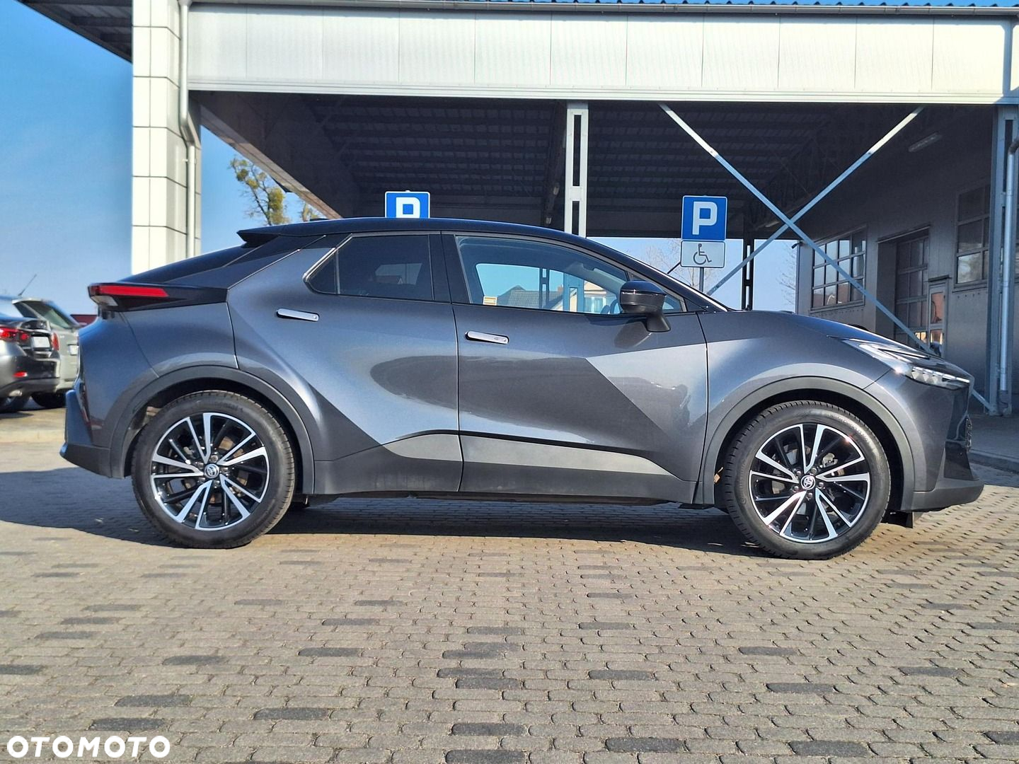 Toyota C-HR - 7
