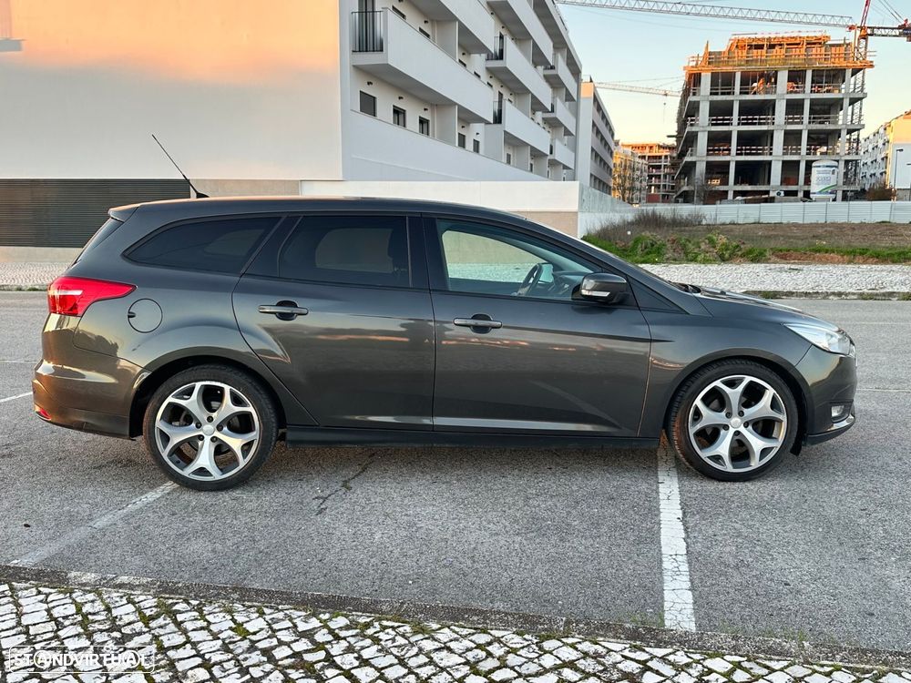 Ford Focus SW 1.5 TDCi Titanium DPS - 4