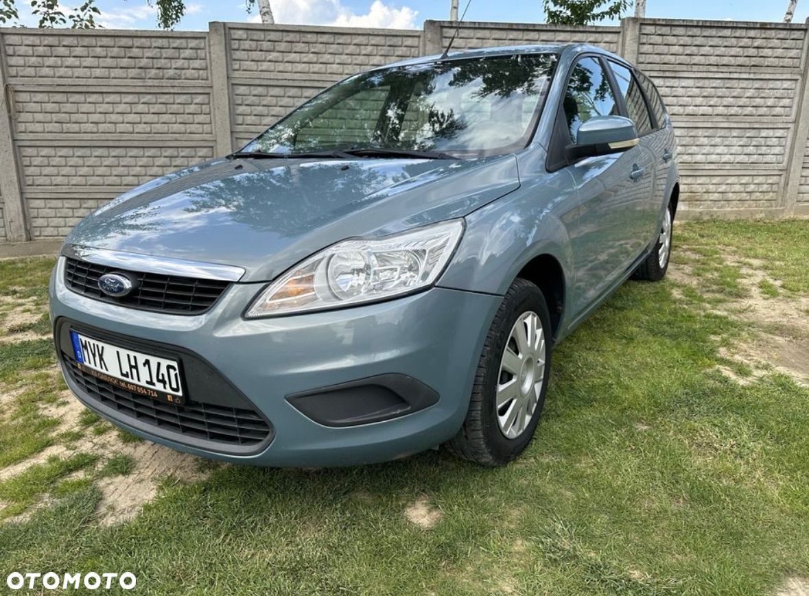 Ford Focus 1.6 Trend + - 1
