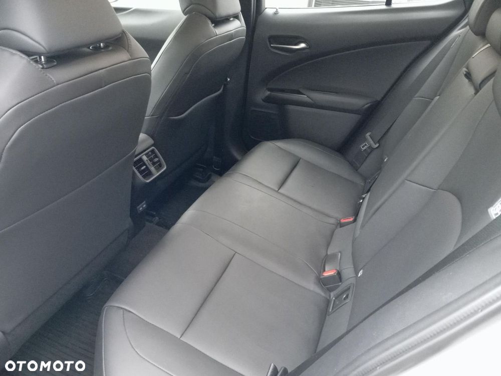 Lexus UX 200 GPF F Impression 2WD - 11