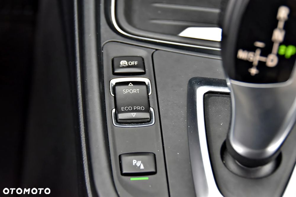 BMW 3GT 320i Luxury Line - 34