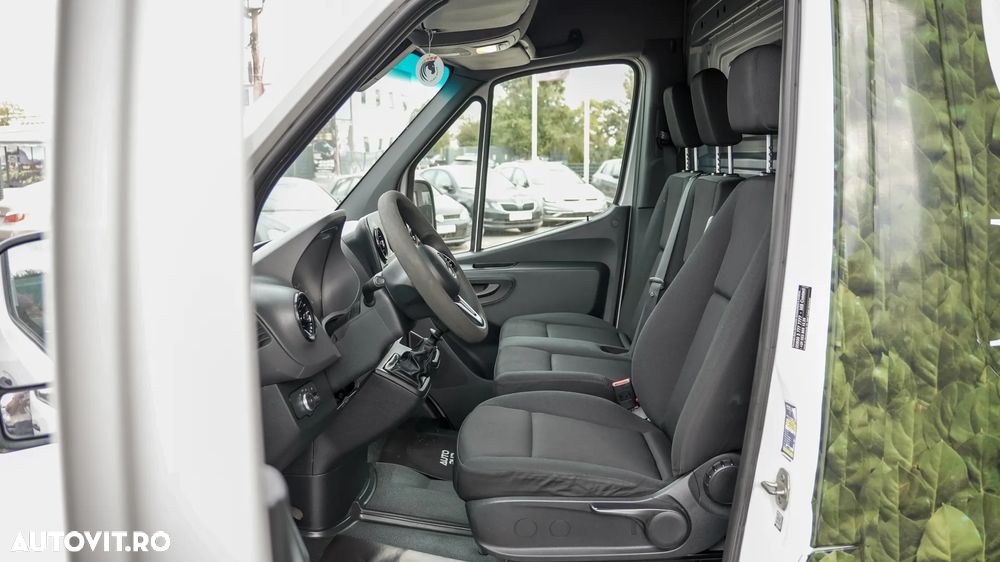 Mercedes-Benz SPRINTER - 15