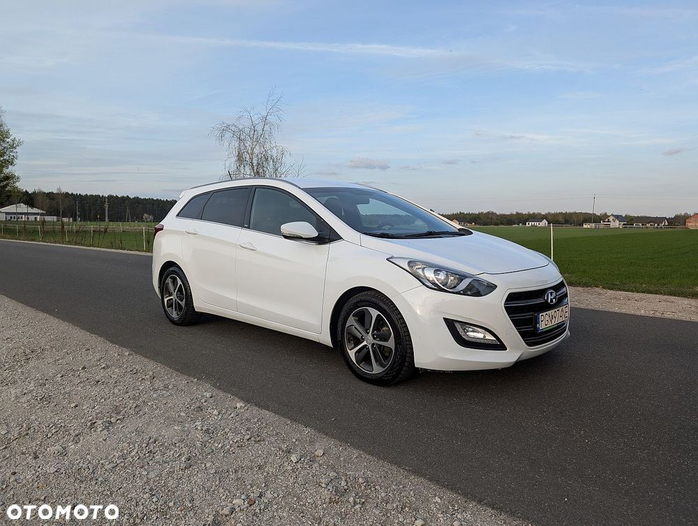 Hyundai i30 blue Kombi 1.4 YES Gold - 8