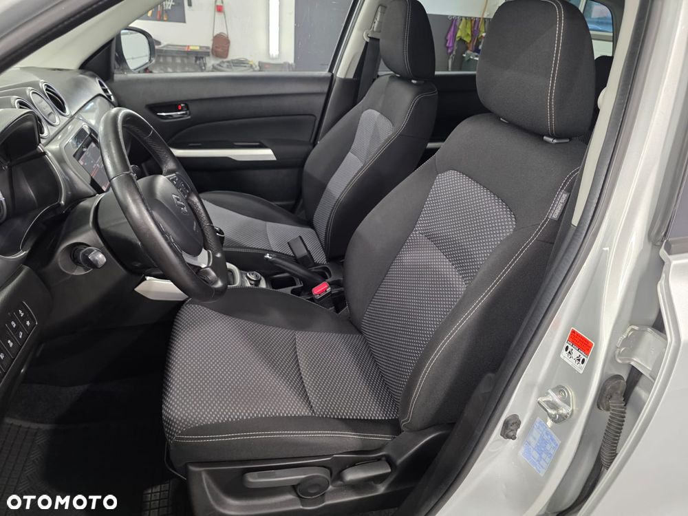 Suzuki Vitara 1.6 (4x4) Allgrip Comfort+ - 33