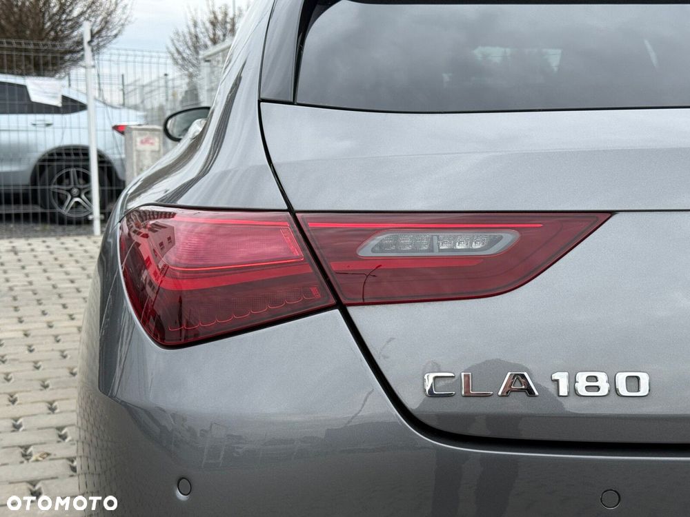 Mercedes-Benz CLA - 12