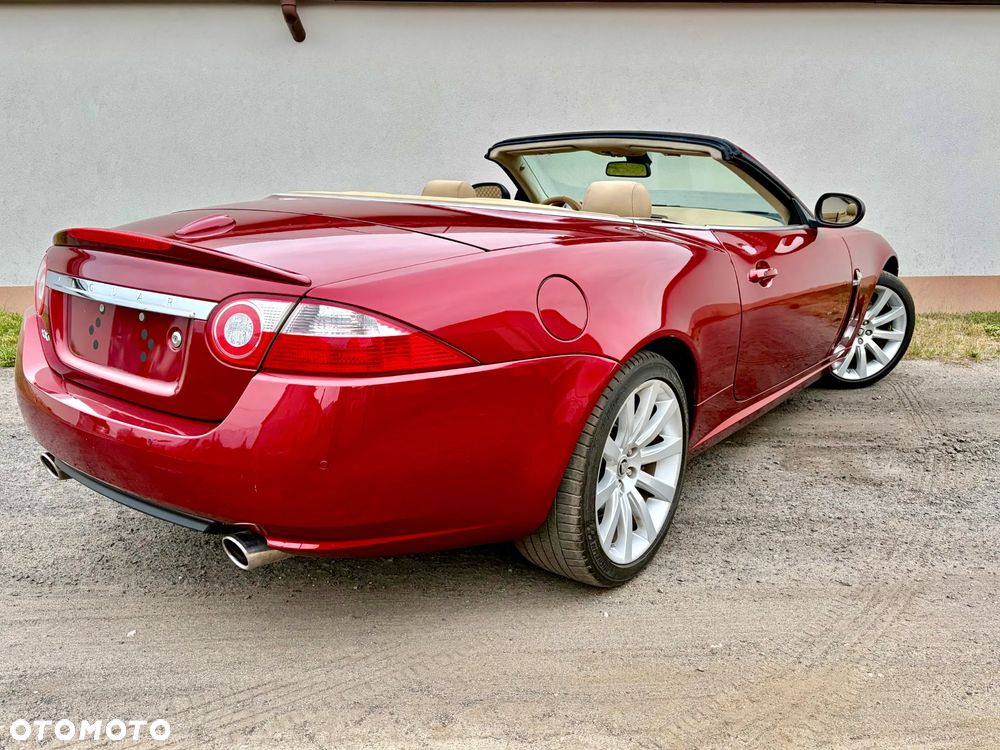 Jaguar XK 4.2 - 8