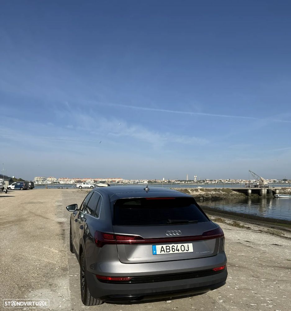 Audi e-tron 55 quattro - 12