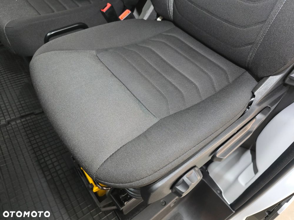 Iveco DAILY 50C18 KONTENER 8-PALET WINDA-1Tona SALON PL SERWIS ASO IVECO DO OSTATNIEGO Km TEMPOMAT FOTEL KIEROWCY PNEUMATYCZNY DOŚWIETLANIE ZAKRĘTÓW KLIMA ELEKTRYKA - 36