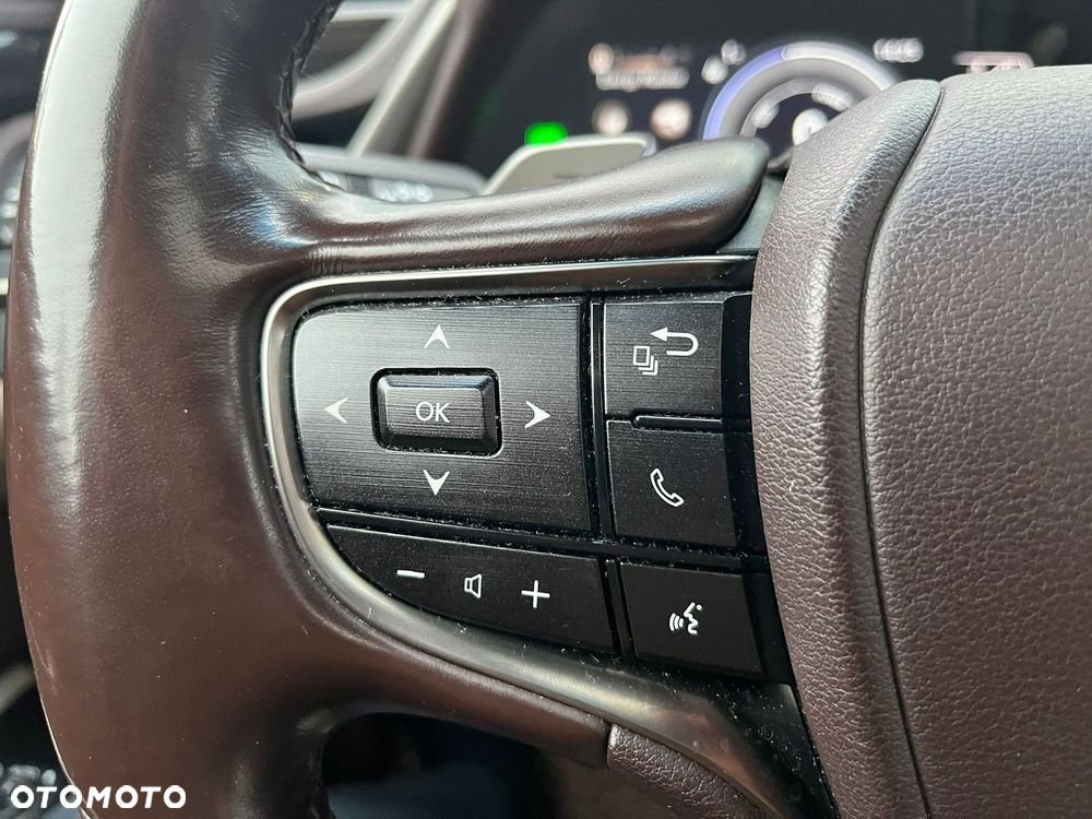 Lexus ES 300h Omotenashi - 26