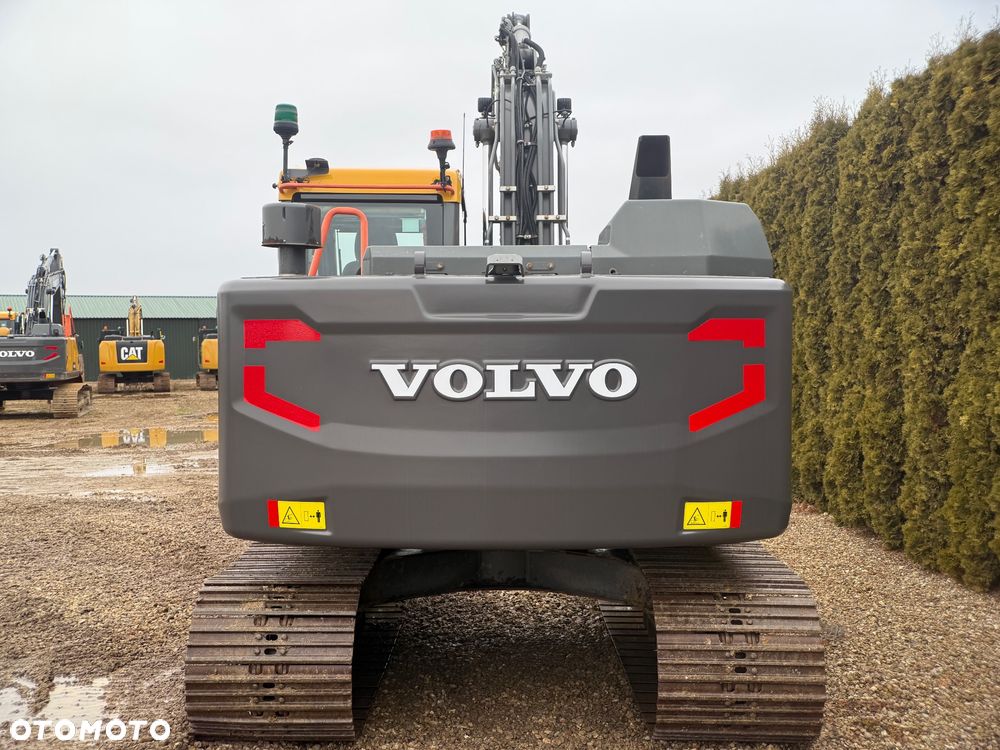 Volvo EC 140 EL - 13