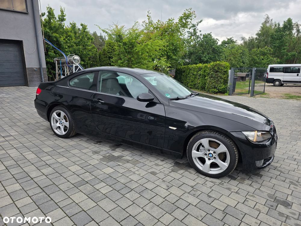 BMW Seria 3 320i Edition Exclusive - 4