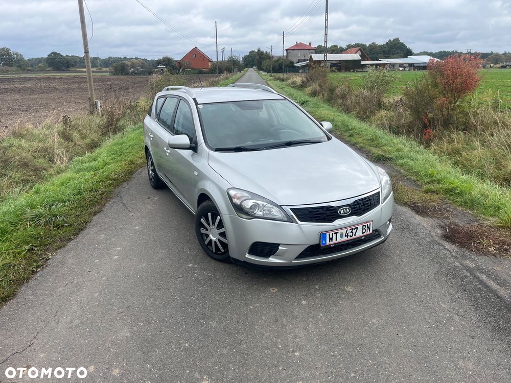 Kia Ceed - 1