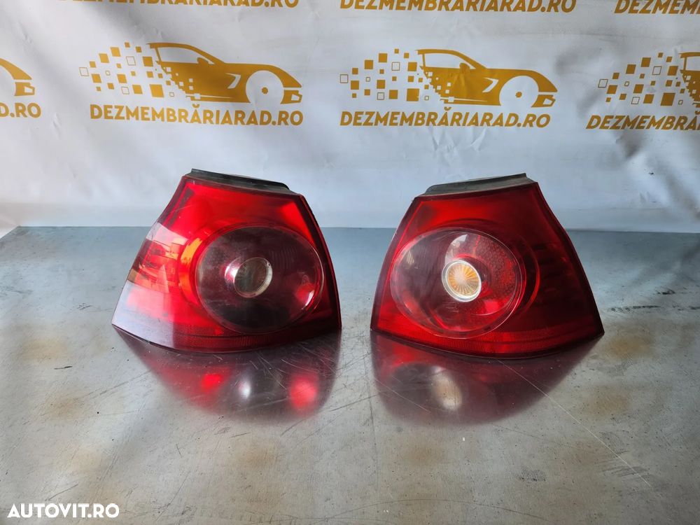 Stopuri Lampa Stop Tripla Stanga Dreapta Vw Golf 5 Hatchback - Dezmembrari Arad - 1