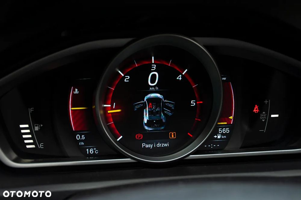 Volvo V40 D2 - 19
